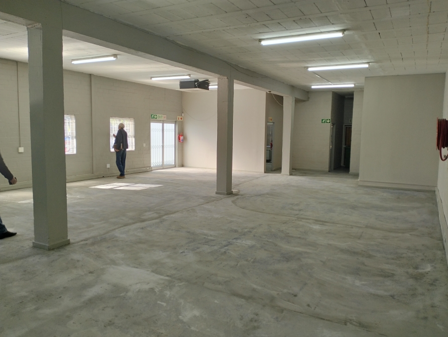 To Let Commercial Property for Rent in Rosenpark Western Cape
